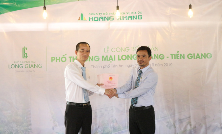 
Địa ốc Hoàng Khang mở bán thành công đợt 1 dự án "Phố thương mại Long Giang"&nbsp;
