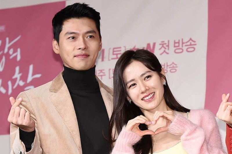 
Cho tới gần đây, thông tin Hyun Bin và Son Ye Jin thông báo kết hôn vào tháng 3 tới khiến cả làng giải trí châu Á chấn động.
