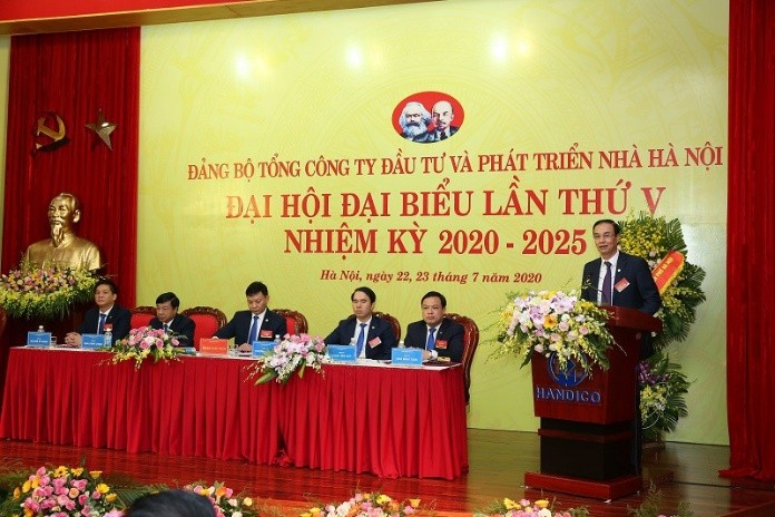 Handico 7 đã nhận được rất nhiều bằng khen và cờ thi đua sau hơn 20 năm hoạt động