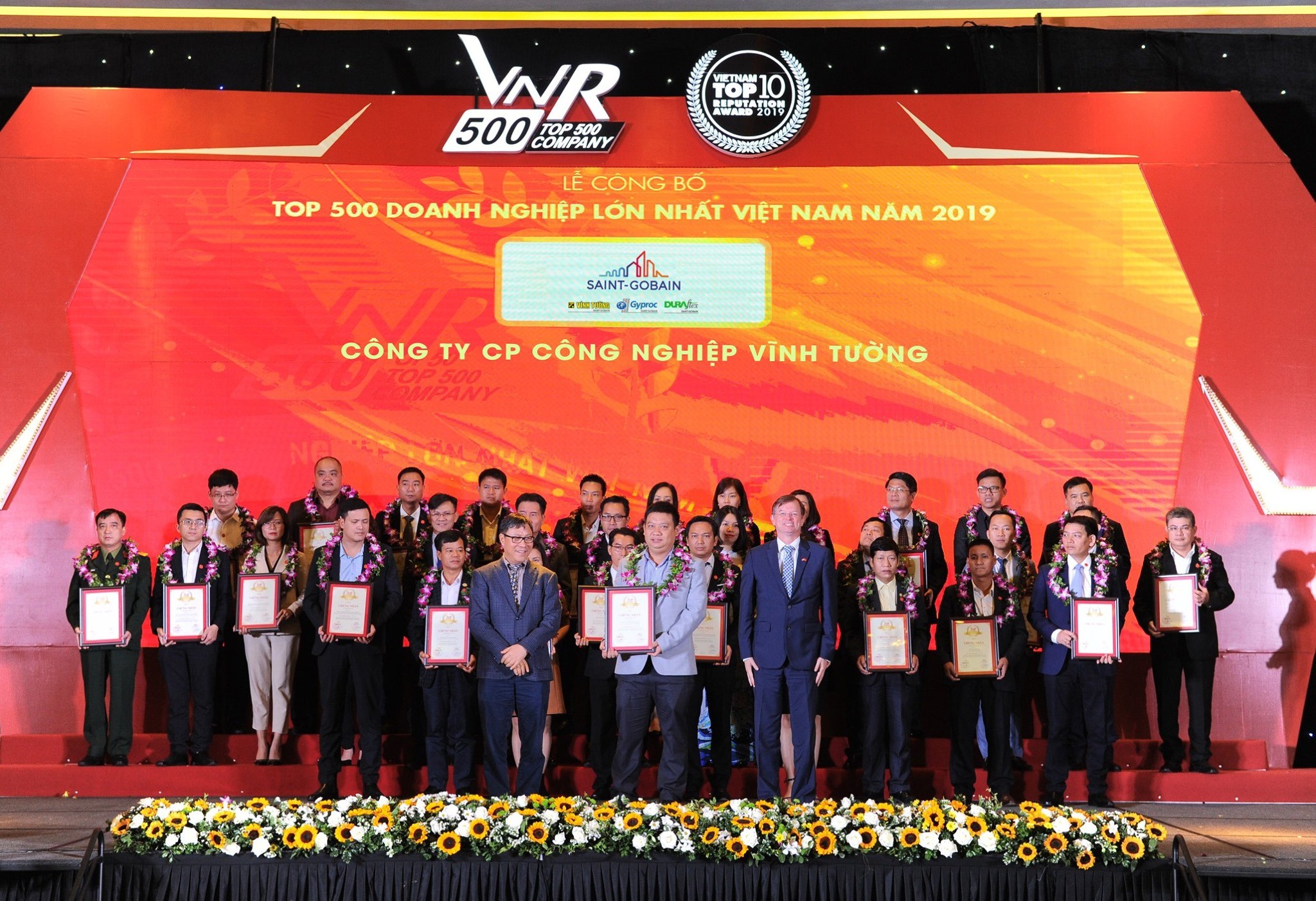 Vĩnh Tường nằm trong danh sách 500 doanh nghiệp lớn nhất Việt Nam 2019