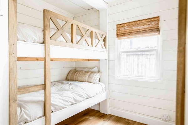 

Dùng giường tầng để tiết kiệm không gian cho căn phòng ngủ nhỏ
