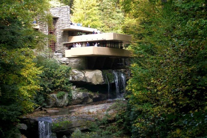 

Ngôi nhà nằm trên thác nước, Pennsylvania
