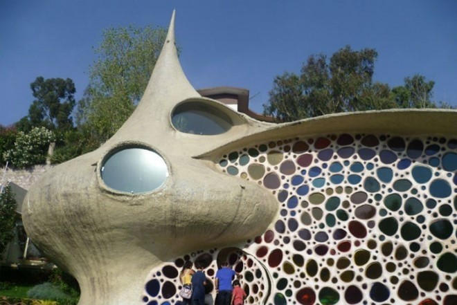 

Ngôi nhà hình vỏ ốc ở thành phố Mexico
