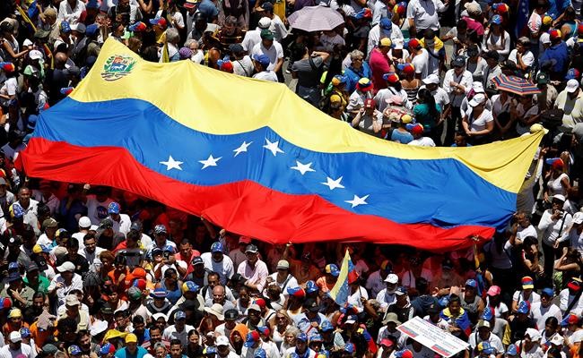 


Venezuela - quốc gia có giá xăng rẻ nhất thế giới
