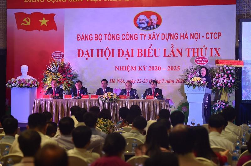 
Quang cảnh buổi diễn ra đại hội Đảng bộ Tổng Công ty Xây dựng Hà Nội
