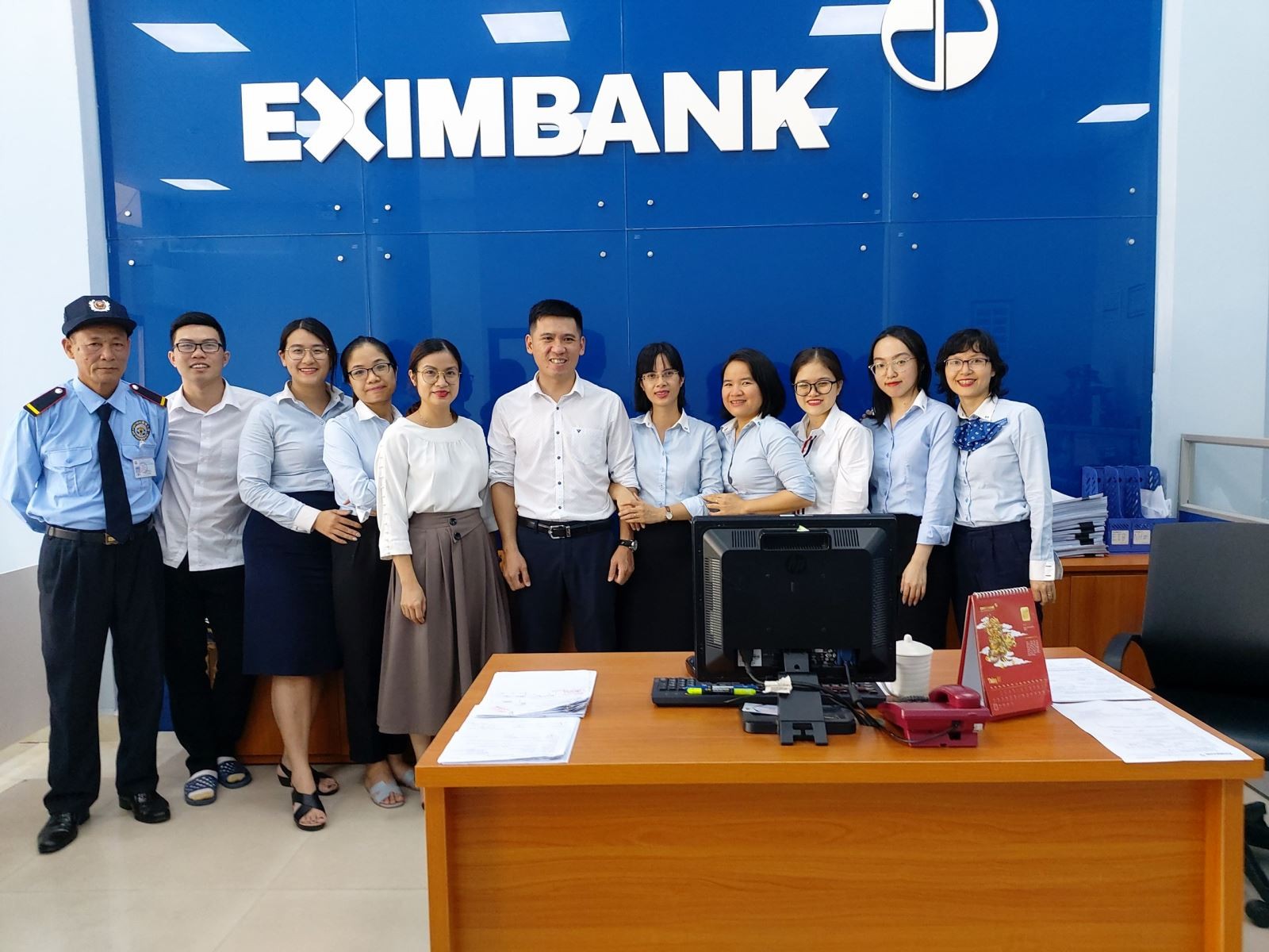 
Ngân hàng Eximbank luôn cải tiến dịch vụ để khách hàng luôn cảm thấy hài lòng khi sử dụng
