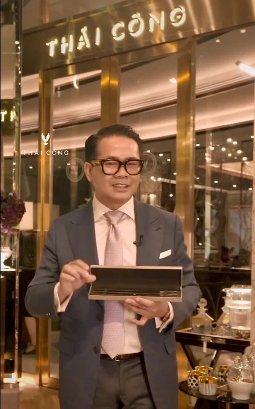 Những nội thất sang chảnh, đắt đỏ làm nên đẳng cấp thượng lưu của NTK Quách Thái Công - ảnh 5