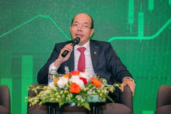 

Ông Trịnh Văn Tuấn - Chủ tịch hội đồng quản trị Ngân hàng Thương mại Cổ phần Phương Đông
