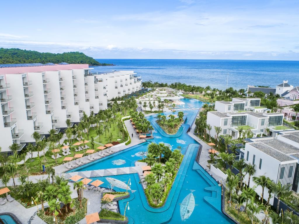 Trong năm 2022, sẽ có 14 dự án với tổng số vốn gần 18.000 nghìn tỷ đồng được đầu tư ở Phú Quốc