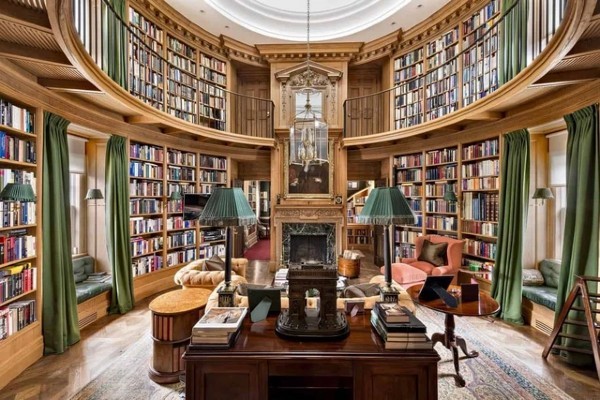 
Thư viện rộng lớn với những giá sách khổng lồ chứa hàng nghìn quyển sách. Nguồn ảnh: Archute.com
