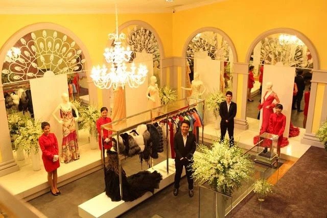 
Cửa hàng thời trang Nightinggale do chính tay nữ ca sĩ thiết kế theo phong cách riêng
