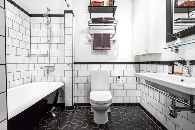 
Phòng tắm rộng rãi, hiện đại sử dụng màu trắng làm gam màu chủ đạo
