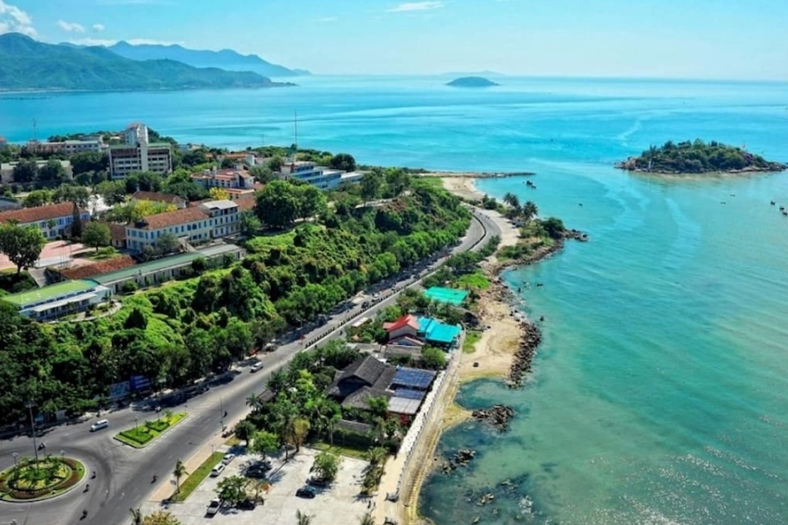 

Trường đại học Nha Trang tọa lạc trên khu đồi Lasan, phường Vĩnh Thọ, Nha Trang
