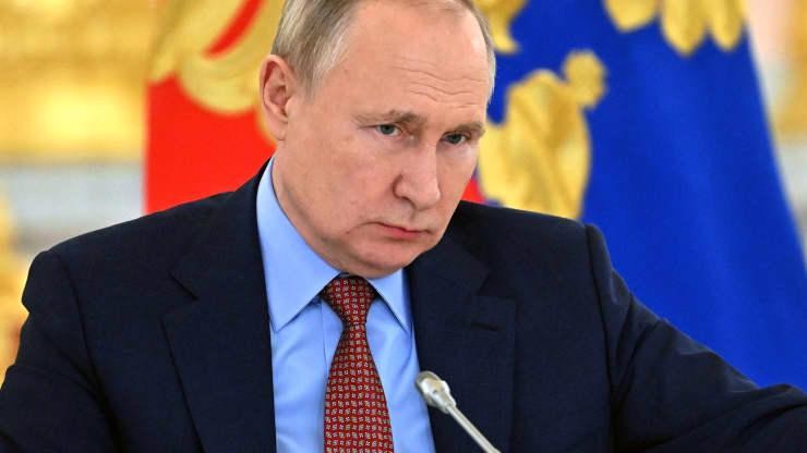 
Nga cũng đã cảnh báo việc trả nợ cho các chủ nợ tới từ những quốc gia thù địch sẽ sớm được thực hiện bằng đồng Rúp.
