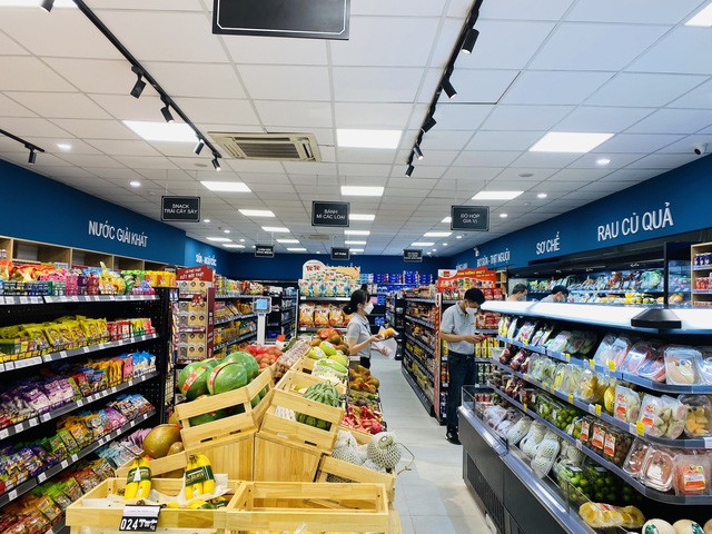 
Ba siêu thị đầu tiên của Novagroup đang thu hút rất nhiều khách hàng
