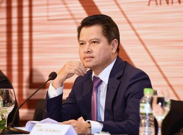 
Sau khi trở thành ông chủ của VPBank, ông Dũng xin từ nhiệm chức Chủ tịch Hội người Việt ở Nga

