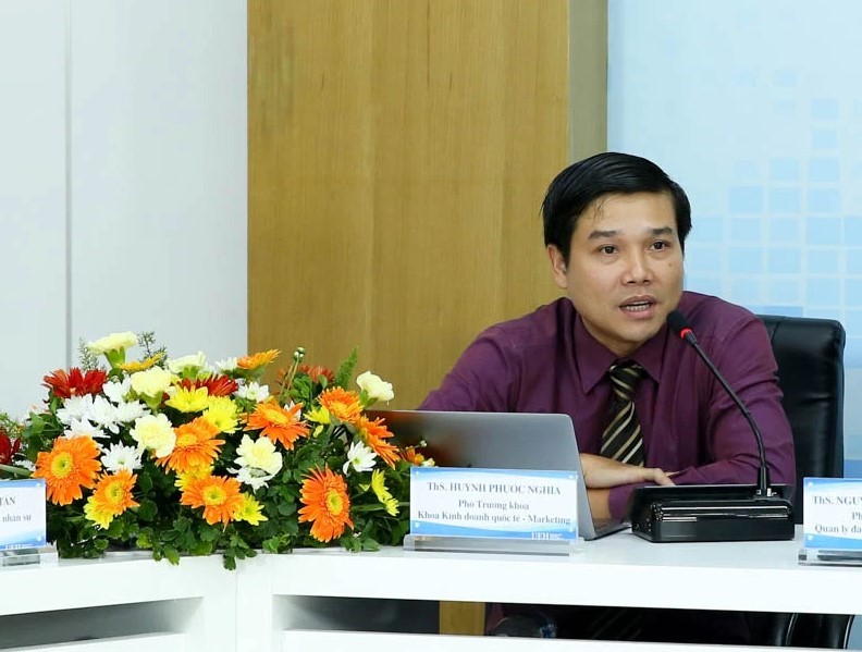 
Ông Huỳnh Phước Nghĩa - Phó viện trưởng Viện Đổi mới Sáng tạo, trường ĐH Kinh Tế TP.HCM chia sẻ quan điểm
