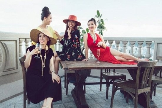 Cuộc sống viên mãn của Hoa hậu Hà Kiều Anh trong căn Penthouse theo phong cách hoàng gia sang chảnh - ảnh 14