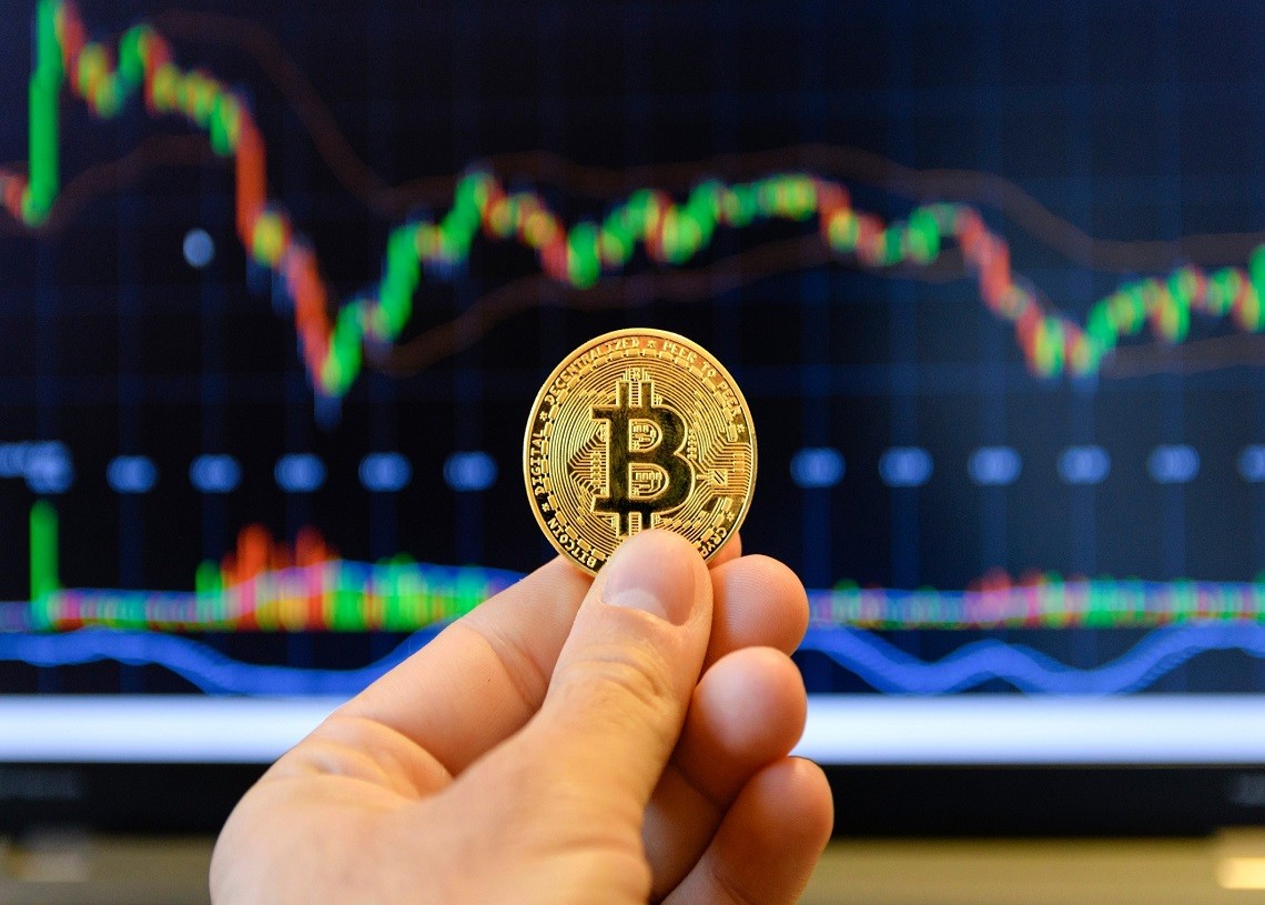 Giá Bitcoin hôm nay 25/3: Bitcoin bất ngờ tăng vọt lên 44.000 USD - ảnh 2