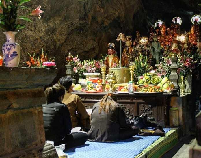 
Cha mẹ lương thiện khấn cầu mong con ắt hẳn sẽ đạt được ý nguyện
