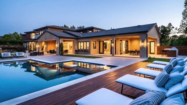 
Năm 2021, cặp đôi này cũng mua thêm một căn nhà rộng gần 1.000m2 tại Hidden Hills, California với giá 11,3 triệu USD (tương đương 258 tỷ VNĐ)
