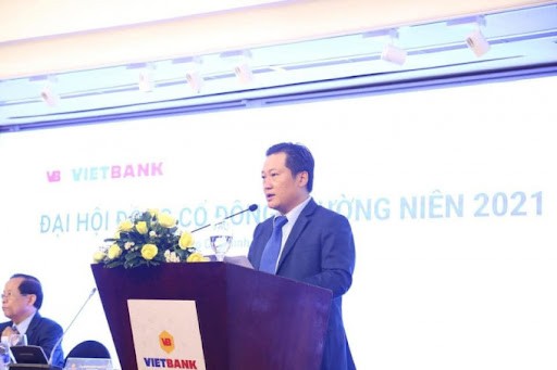 

Ông Dương Nhất Nguyên trong buổi nhận chức Chủ tịch VietBank
