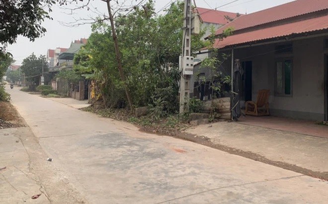 
Với bà Nguyệt&nbsp;17,5 tỷ đồng đối với bản thân là rất lớn, nói thật đến bây giờ con tôi đi học và ra nước ngoài làm chưa bù lại đủ số tiền mà tôi đầu tư nhưng tôi không bao giờ hối hận
