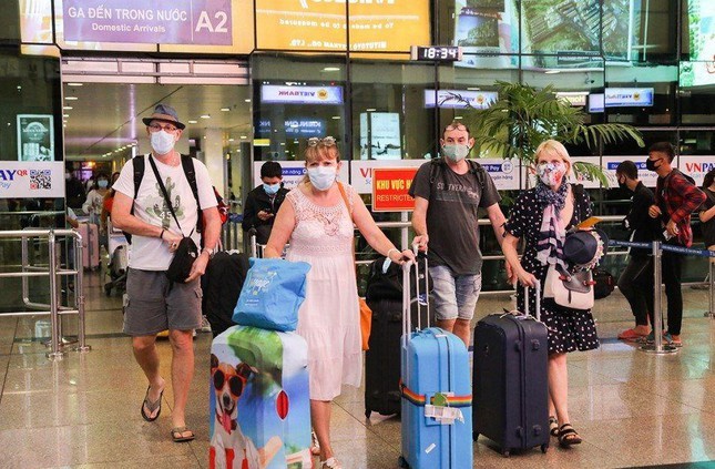 
Du khách nước ngoài trở lại Việt Nam từ 15/3 là tín hiệu tích cực cho ngành du lịch nghỉ dưỡng đón làn sóng hồi phục mới
