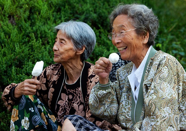 Hàn Quốc nở rộ startup dịch vụ chăm sóc người già neo đơn - ảnh 2