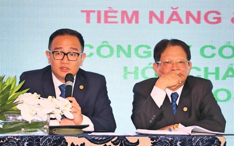 
Đào Hữu Duy Anh chính thức được bổ nhiệm vị trí Tổng giám đốc CTCP Hoá chất Đức Giang sau 6 năm giữ vai trò Phó Tổng giám đốc
