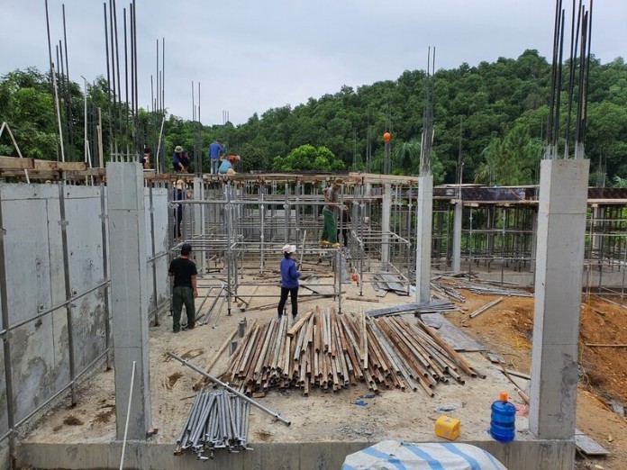 



Trong quá trình xây nhà tuyệt đối không cho thợ vắt véo ở dàn giáo

