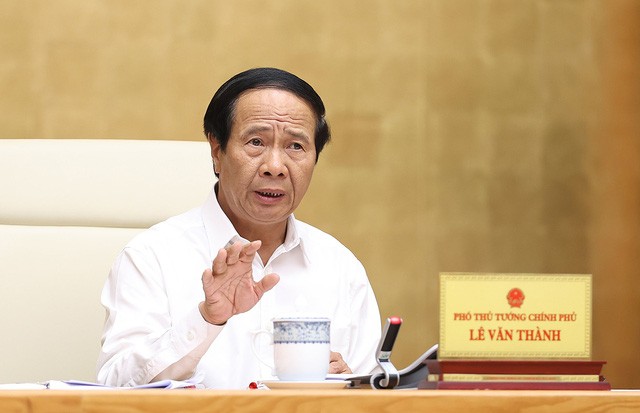 
Phó Thủ tướng Lê Văn Thành đề nghị Bộ Xây dựng hoàn thiện, báo cáo Thủ tướng Chính phủ ban hành quyết định trước ngày 30/4 - Ảnh VGP/Đức Tuân
