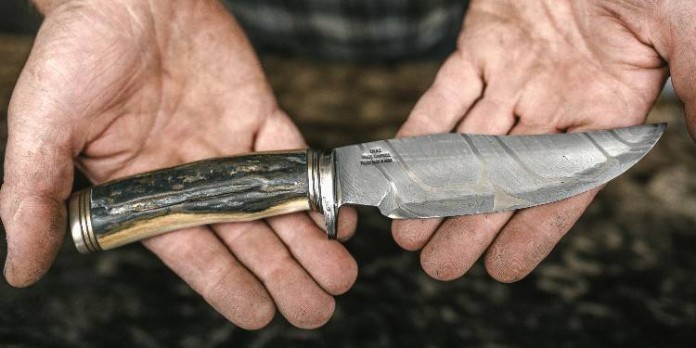 



Dù là dao cũ đã cùn vẫn có khả năng gây ra thương tích nên vẫn cần cẩn thận

