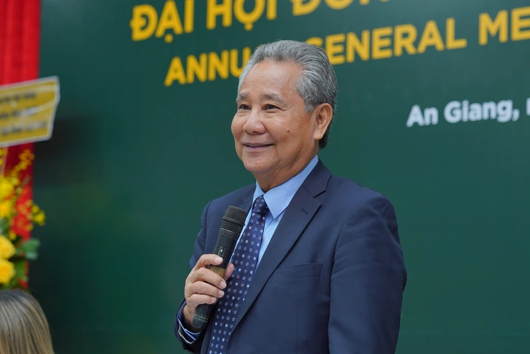 
Ông Huỳnh Văn Thòn - Chủ tịch HĐQT Lộc Trời tại&nbsp;Đại hội Đại cổ đông thường niên 2021 diễn ra ngày 14/4
