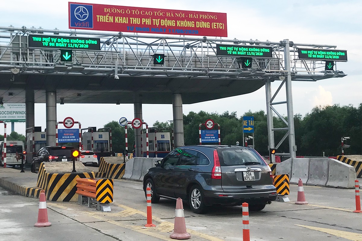 
Trạm thu phí tự động không dừng trên tuyến cao tốc Hà Nội - Hải Phòng.
