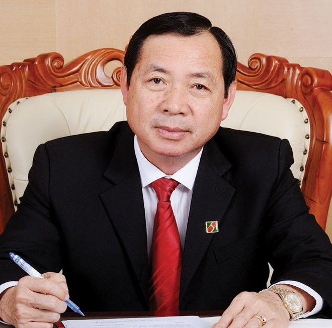 
Từ ngày 09/02/2015 đến nay, ông Tiết Văn Thành giữ chức vụ Tổng giám đốc Ngân hàng Nông nghiệp và Phát triển Nông thôn Việt Nam (Agribank)

