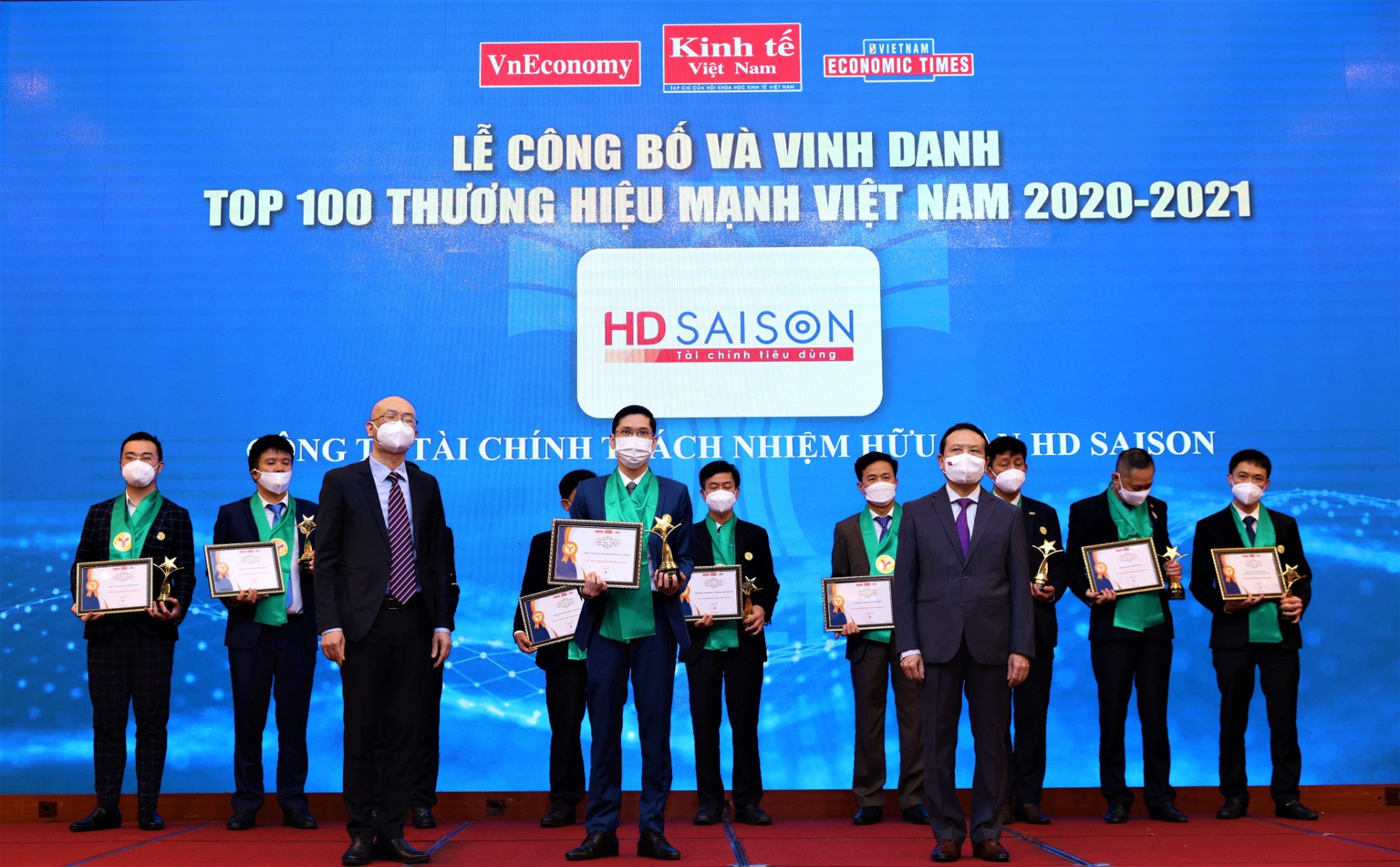 
Vào ngày 12/10/2021, HD Saison đã được vinh danh là thương hiệu mạnh Việt Nam
