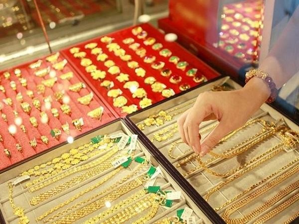 
Vàng non chuyên dùng để chế tác trang sức có giá thành trung bình
