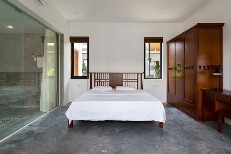 
Phòng ngủ rộng rãi, với lối giải trí tối giản và thanh lịch, tạo cảm giác thư giãn cho những người ngủ bên trong
