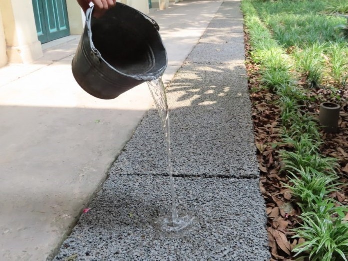 



Do tính thoát nước tốt nên thường được sử dụng vào các công trình đô thị công cộng

