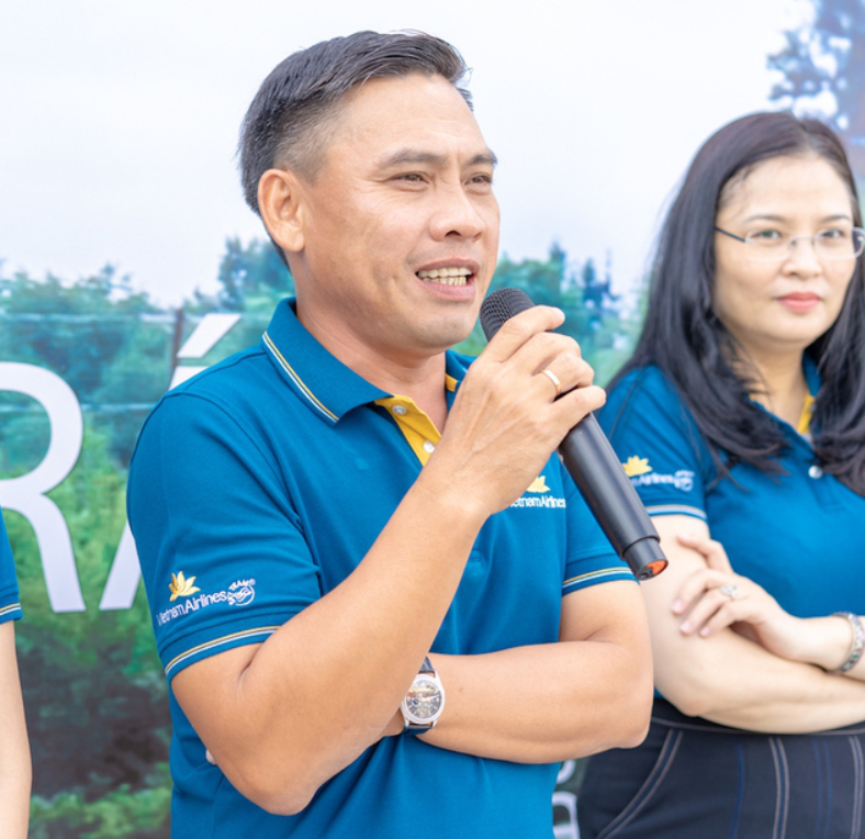 
Sau khi được bổ nhiệm làm Phó tổng giám đốc Vietnam Airlines, ông Bảo sẽ chịu trách nhiệm lãnh đạo 3 chi nhánh sau sáp nhập của hãng hàng không này
