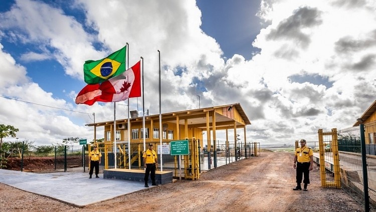 
Tại Brazil nguồn tài nguyên cực lớn tại khu rừng nhiệt đới Amazon đã thu hút nhiều nhà đầu tư
