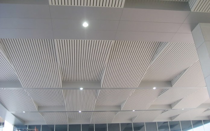 
La phông là loại vật liệu dùng để gia công trần nhà
