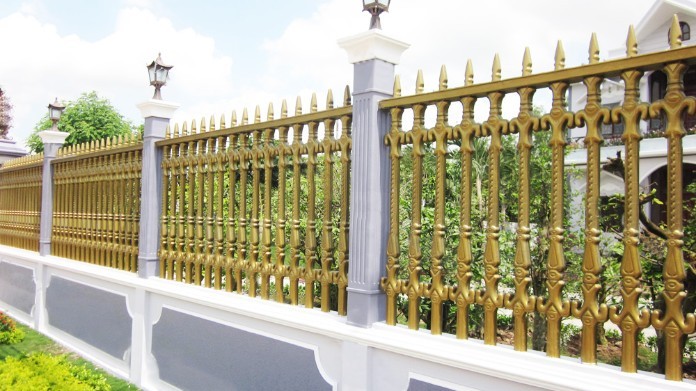 



Hàng rào bê tông giả gỗ công tước phù hợp với các ngôi nhà theo phong cách giả cổ

