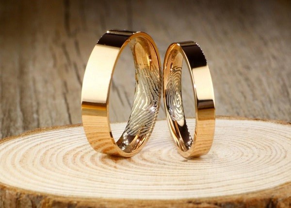 
Vàng 18K chứa tỷ lệ cụ thể là vàng nguyên chất 75% còn lại 25% là các kim loại khác
