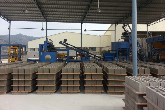 Tấm bê tông cemboard nhẹ hơn từ một phần hai đến một phần ba so với gạch đất nung