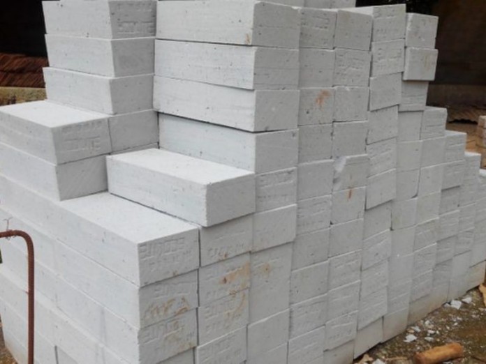 Các tấm sàn được sản xuất chặt chẽ theo quy trình