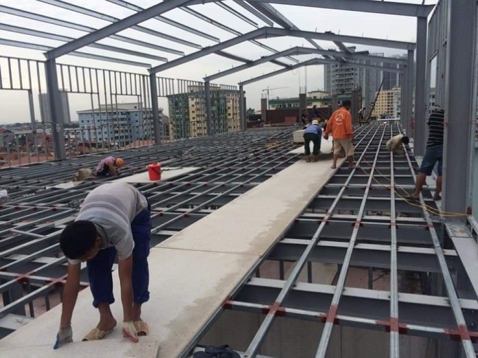 Thi công vật liệu xây dựng nhẹ đòi hỏi sự tỉ mỉ và cẩn thận của người thợ