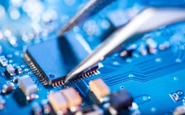 
Gián đoạn thiết bị sản xuất chip xuất hiện trong bối cảnh hàng loạt các nhà sản xuất chip lên kế hoạch mở rộng quy mô.&nbsp;Theo tổ chức công nghiệp SEMI, hơn 90 nhà máy chip dự kiến bắt đầu sản xuất từ năm 2020 đến năm 2024.
