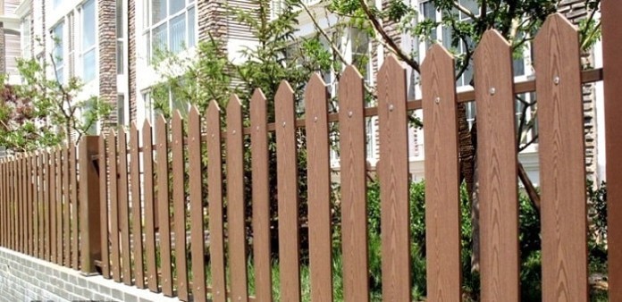



Khi sử dụng gỗ xi măng Smartwood làm hàng rào tạo nên một phong cách cổ điển, lãng mạn

